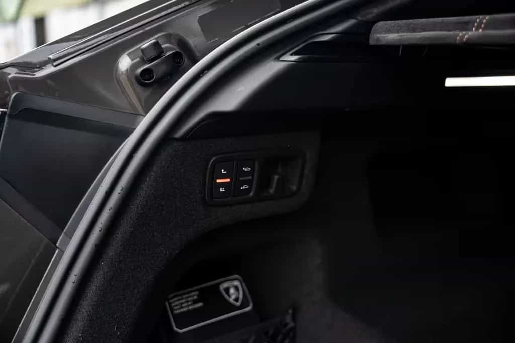 Lamborghini Urus 4.0 V8 B&0 Massage Pano Grigio Keres 06/2022-photo-22