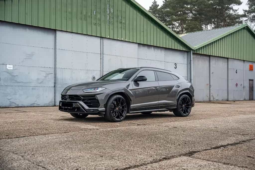 Lamborghini Urus 4.0 V8 B&0 Massage Pano Grigio Keres 06/2022-photo-3