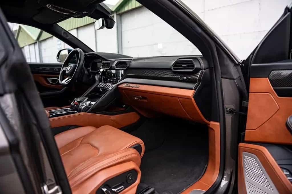 Lamborghini Urus 4.0 V8 B&0 Massage Pano Grigio Keres 06/2022-photo-8