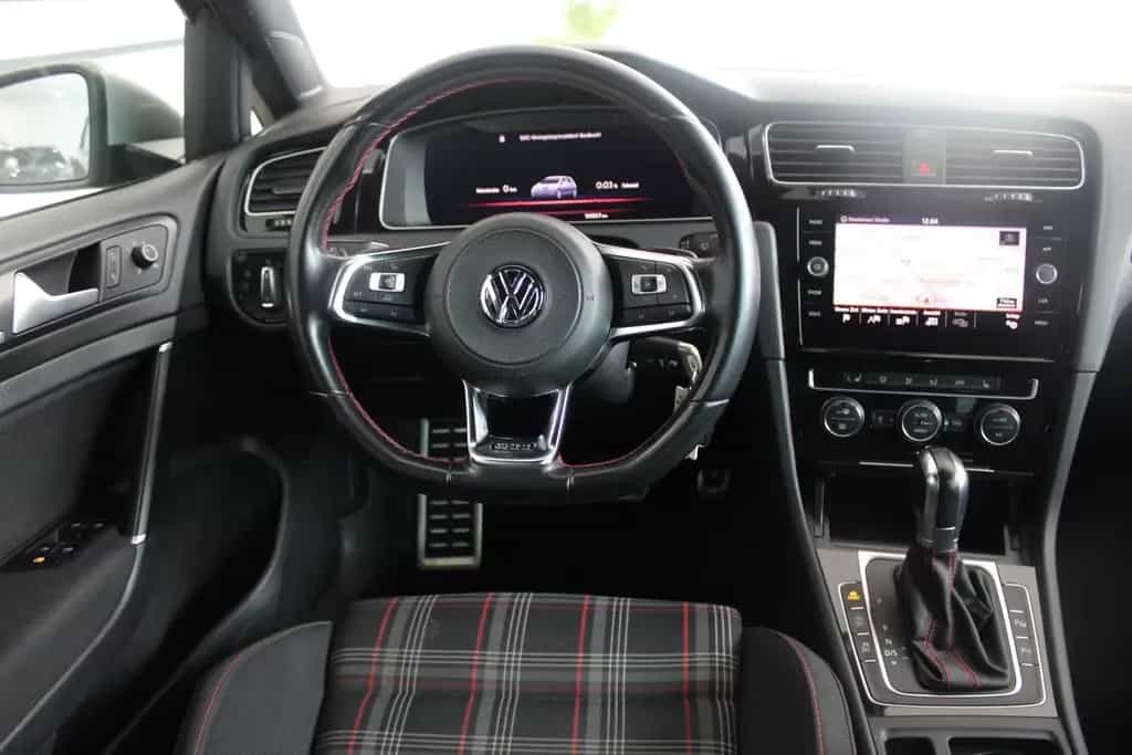 Volkswagen Golf VII GTI BMT STANDHEIZUNG 05/2018-photo-12