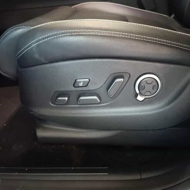 Genesis GV70 Benziner 2.5T 8AT AWD Sport Sport 08/2024-photo-6