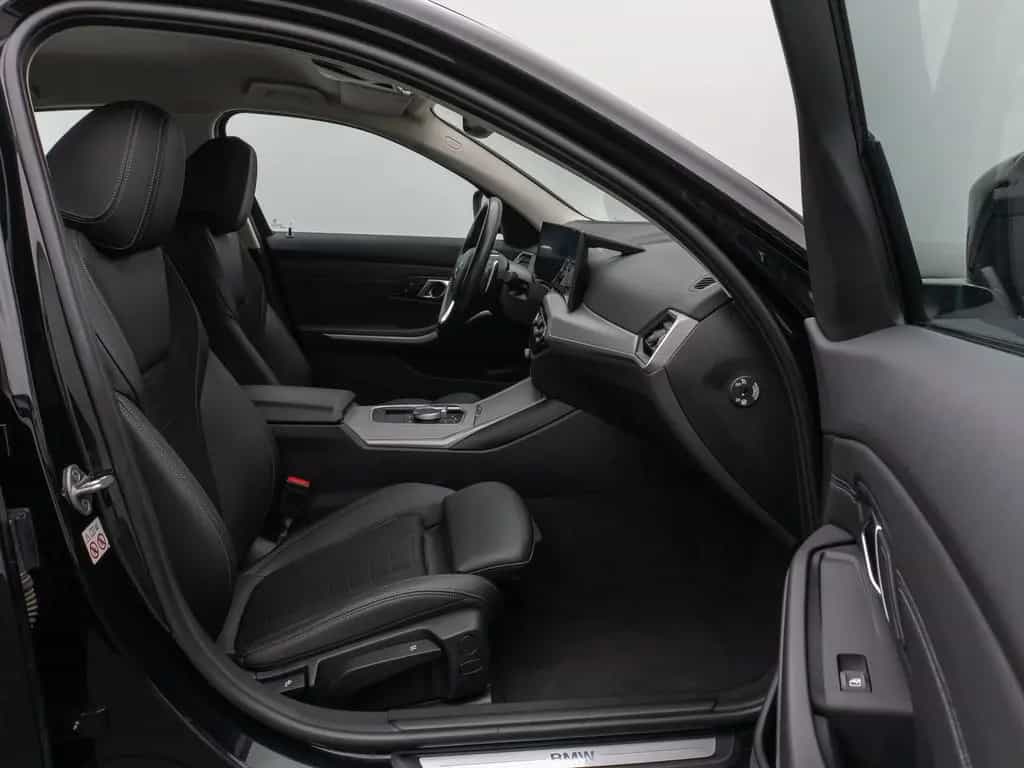 BMW 320 d Lim. DAB HUD CockPitPro Leder PDC Sport 02/2023-photo-23