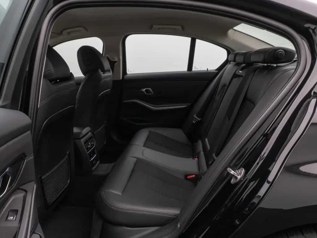 BMW 320 d Lim. DAB HUD CockPitPro Leder PDC Sport 02/2023-photo-24