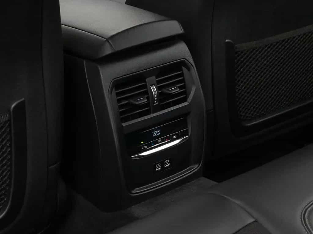 BMW 320 d Lim. DAB HUD CockPitPro Leder PDC Sport 02/2023-photo-28