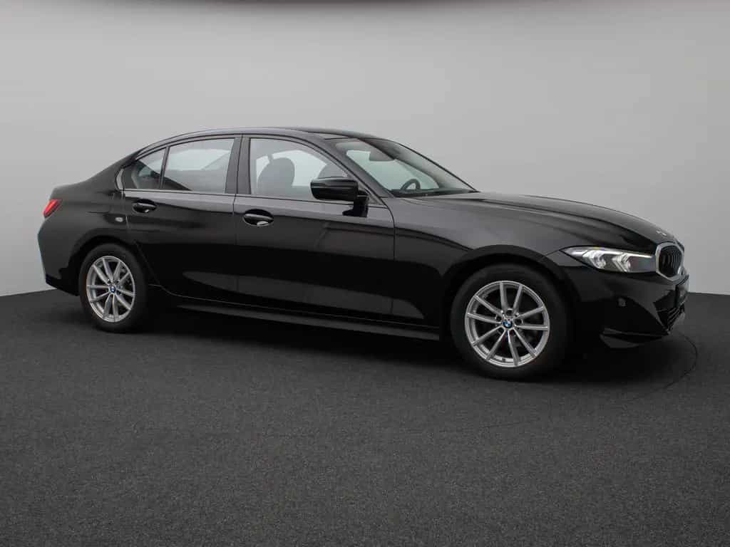 BMW 320 d Lim. DAB HUD CockPitPro Leder PDC Sport 02/2023-photo-3