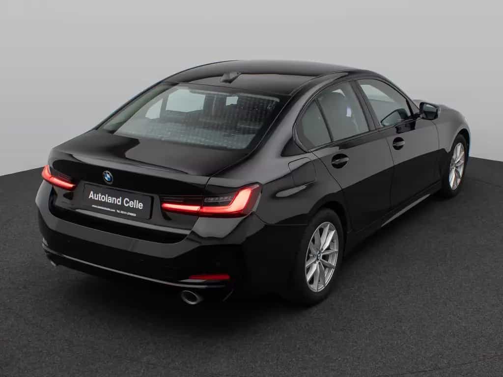 BMW 320 d Lim. DAB HUD CockPitPro Leder PDC Sport 02/2023-photo-6
