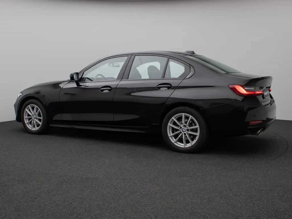 BMW 320 d Lim. DAB HUD CockPitPro Leder PDC Sport 02/2023-photo-9