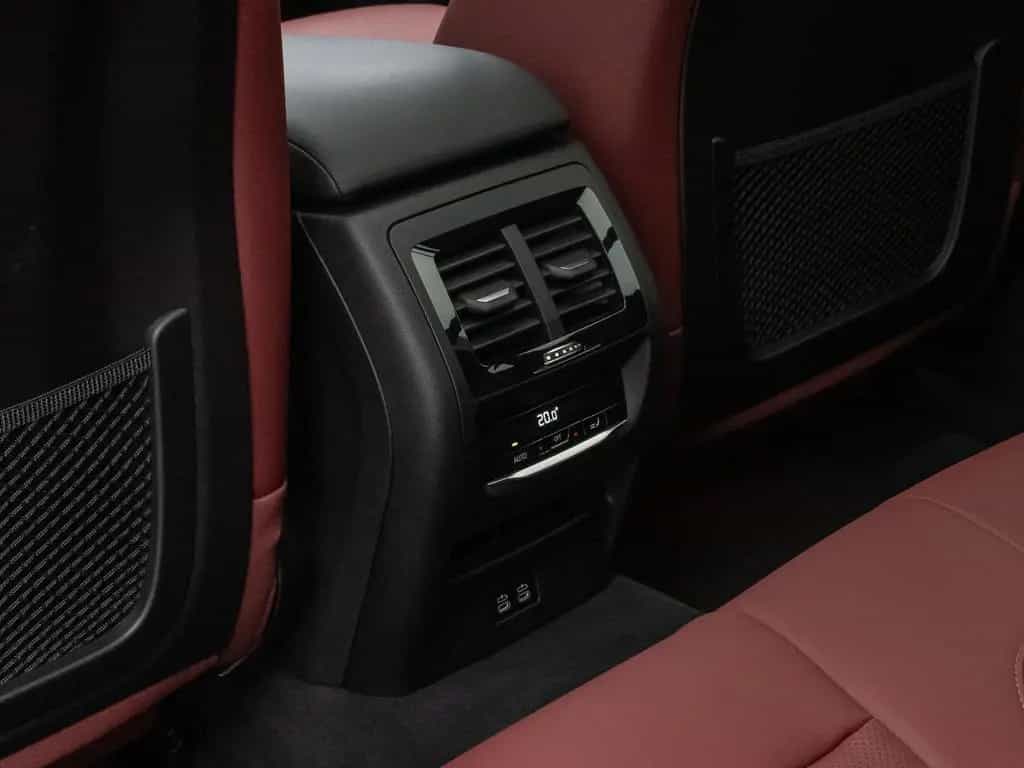 BMW X4 xD30i M Sport Panorama 360°DAB H/K AHK Komfor 01/2023-photo-28