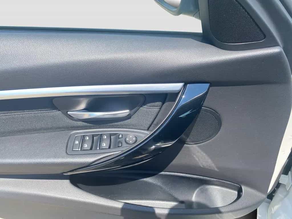 BMW 320 d Touring Sport Line LED HiFi Navi 2. Hand 10/2018-photo-16