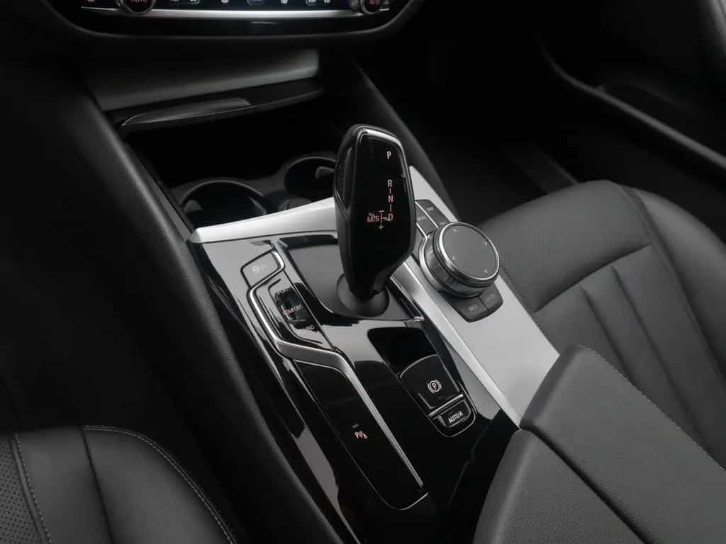 BMW 520 d Alarm DAB Kamera 4xKlima Parkas Leder Sport 11/2022-photo-22