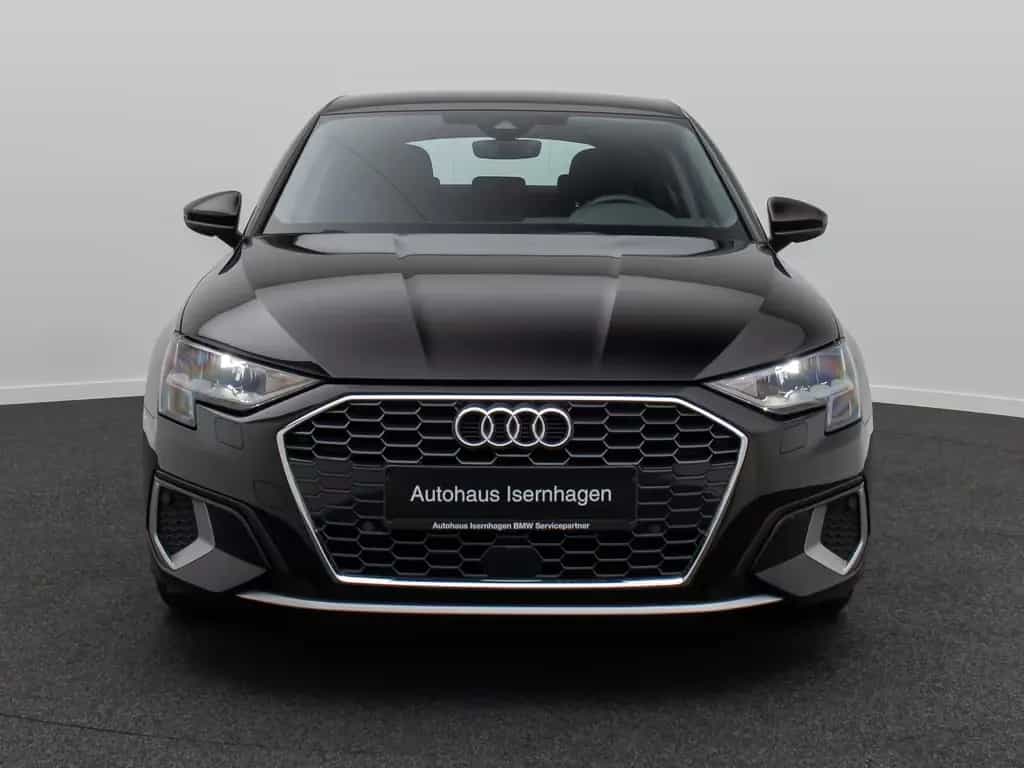 Audi A3 30 TFSI S tronic Sportback PDC DAB FahrAssist 10/2023-photo-1