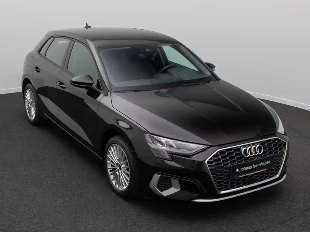 Audi A3 30 TFSI S tronic Sportback PDC DAB FahrAssist 10/2023-photo-2