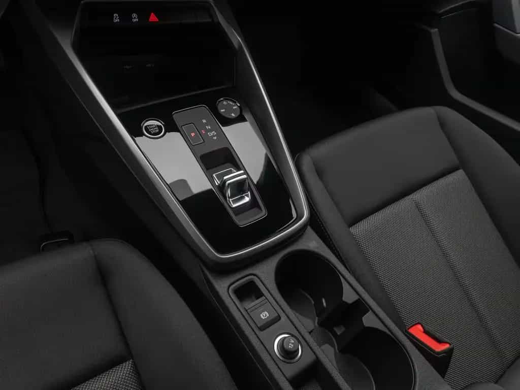 Audi A3 30 TFSI S tronic Sportback PDC DAB FahrAssist 10/2023-photo-20
