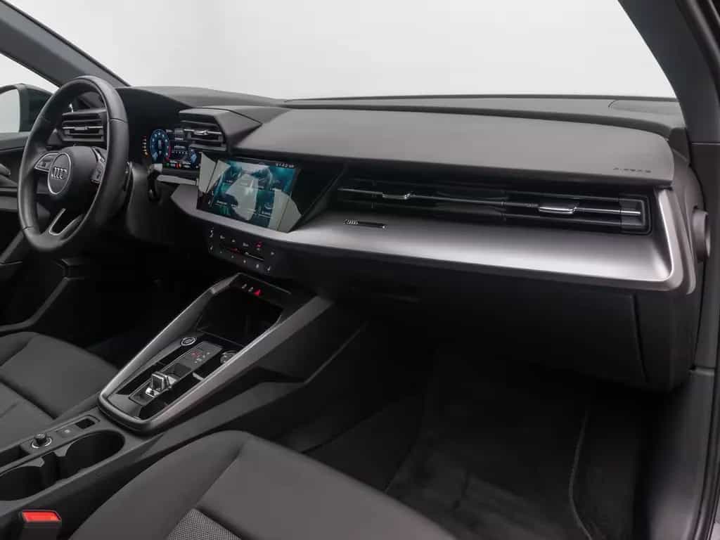 Audi A3 30 TFSI S tronic Sportback PDC DAB FahrAssist 10/2023-photo-21