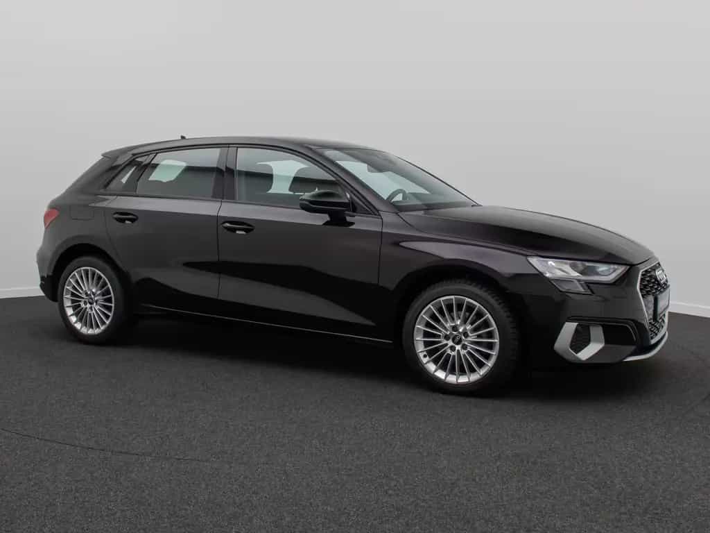 Audi A3 30 TFSI S tronic Sportback PDC DAB FahrAssist 10/2023-photo-3