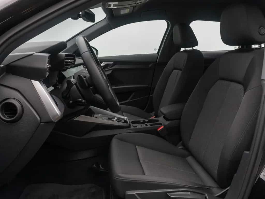 Audi A3 30 TFSI S tronic Sportback PDC DAB FahrAssist 10/2023-photo-31