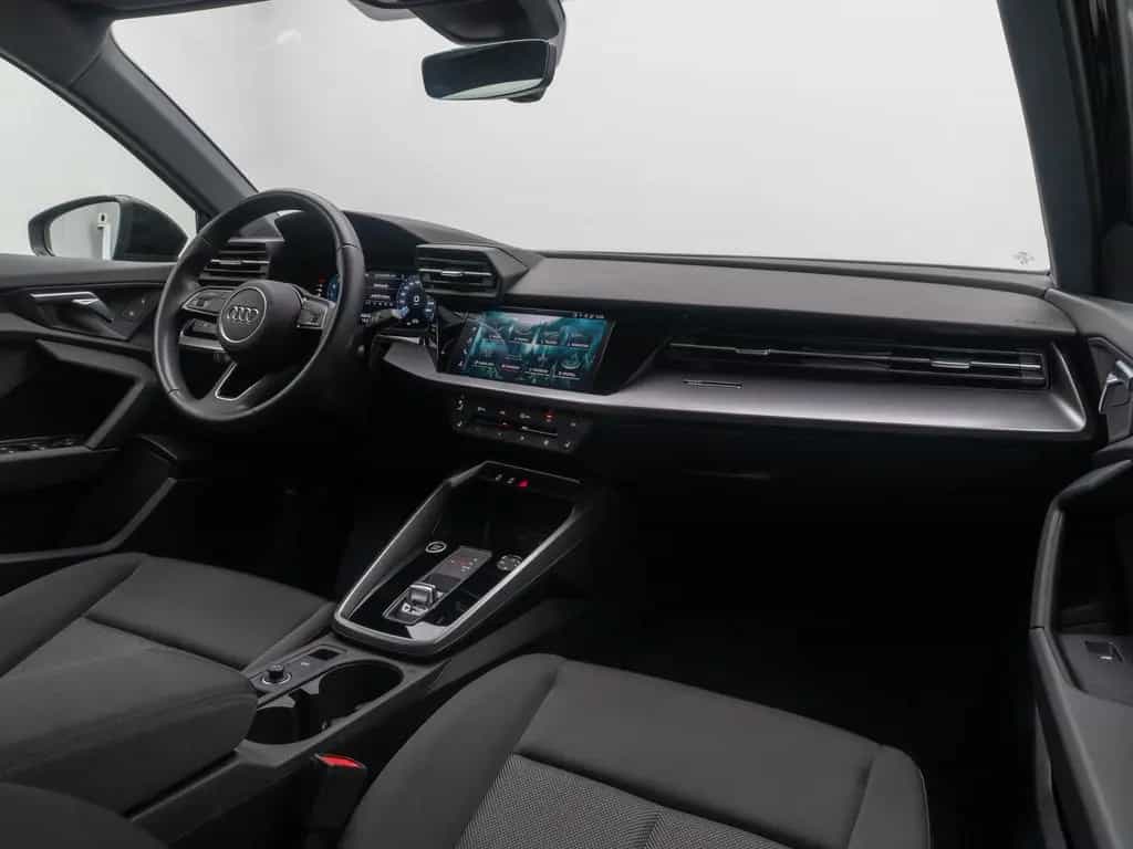 Audi A3 30 TFSI S tronic Sportback PDC DAB FahrAssist 10/2023-photo-36