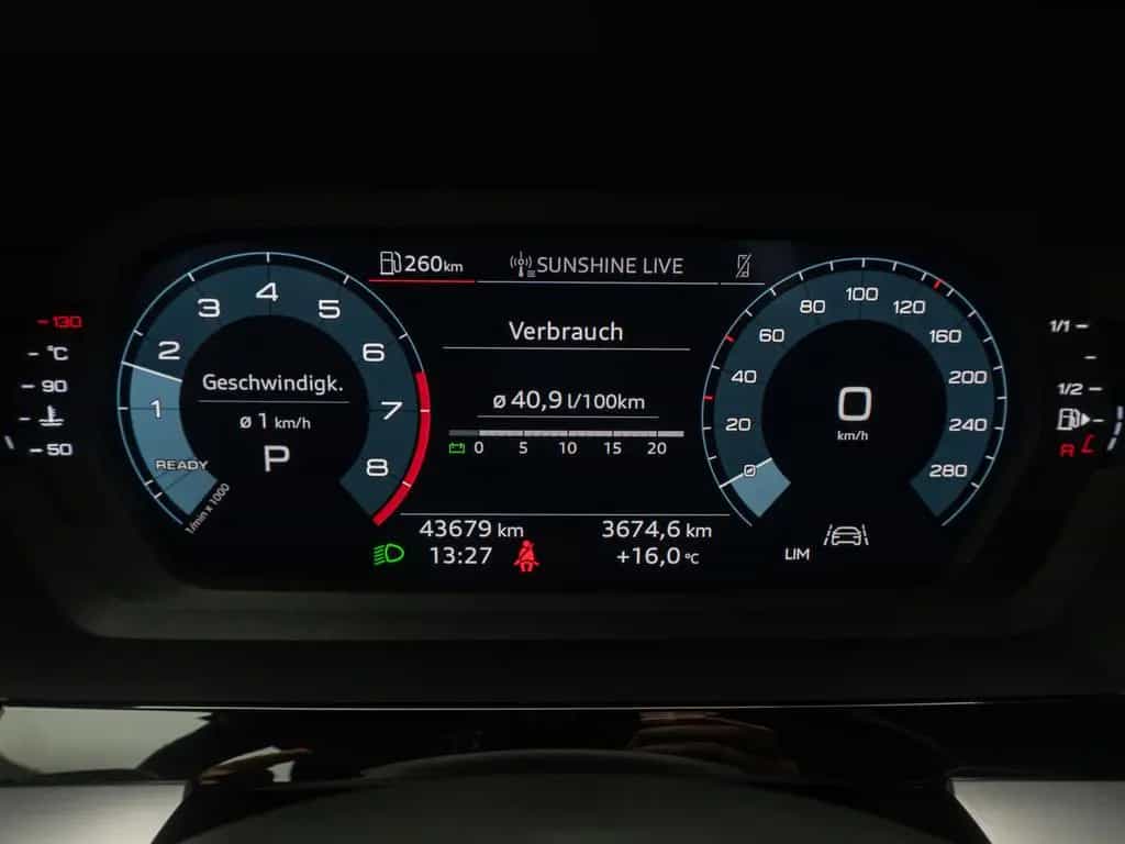 Audi A3 30 TFSI S tronic Sportback PDC DAB FahrAssist 10/2023-photo-37