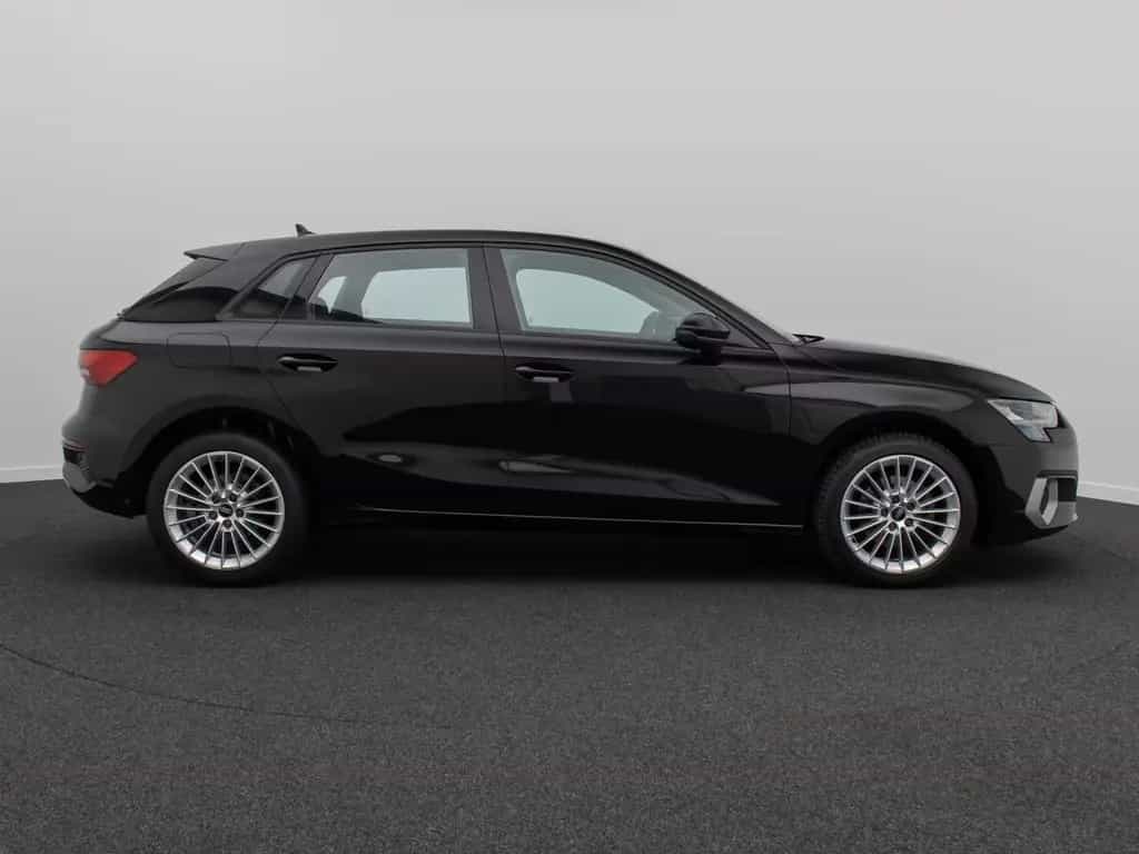 Audi A3 30 TFSI S tronic Sportback PDC DAB FahrAssist 10/2023-photo-4