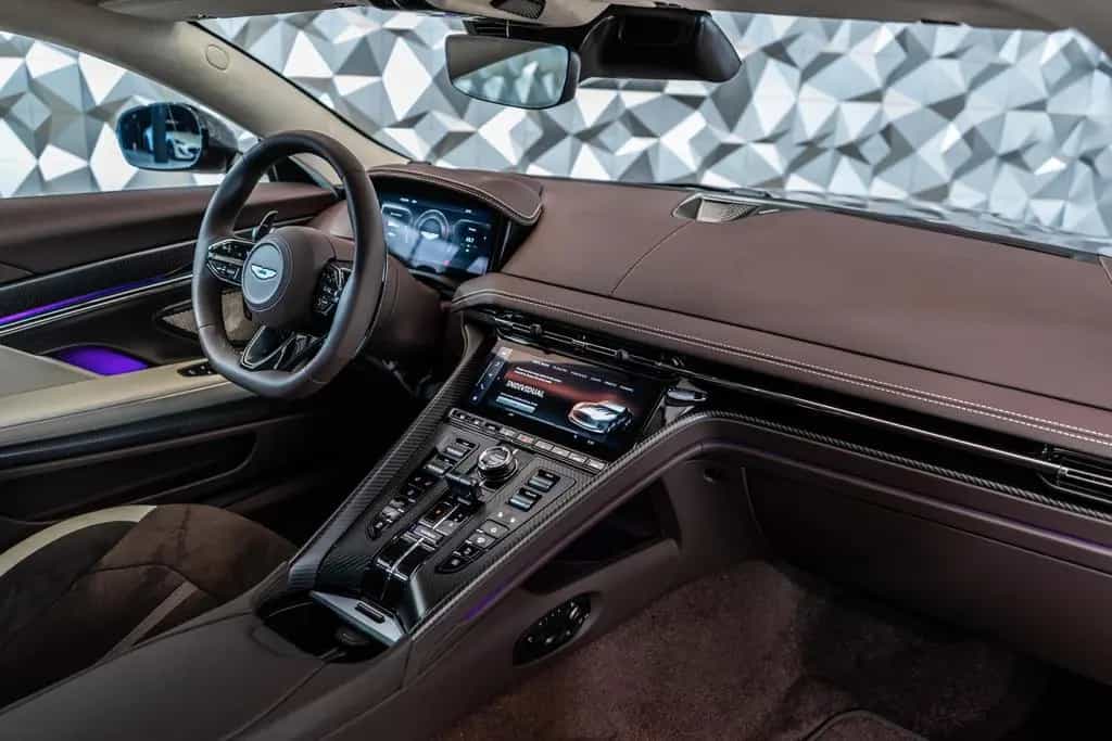 Aston Martin DB12 Keramik*  Carbon* 01/2025-photo-15