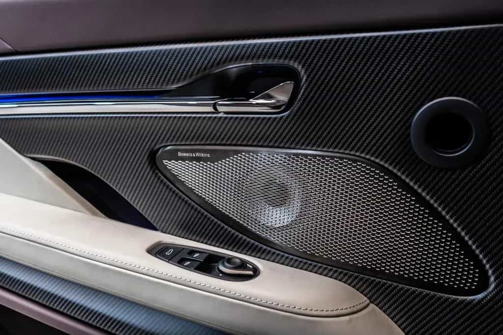 Aston Martin DB12 Keramik*  Carbon* 01/2025-photo-16