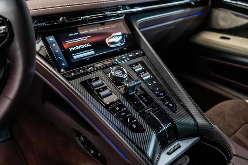 Aston Martin DB12 Keramik*  Carbon* 01/2025-photo-17