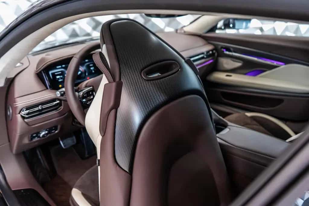 Aston Martin DB12 Keramik*  Carbon* 01/2025-photo-19