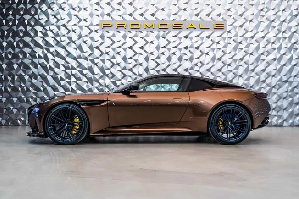 Aston Martin DB12 Keramik*  Carbon* 01/2025-photo-2