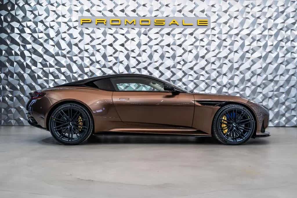 Aston Martin DB12 Keramik*  Carbon* 01/2025-photo-5