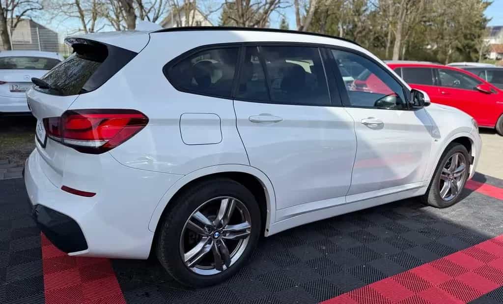 BMW X1 sDrive 18 i M SPORT*HUD*KAM*LEDER 02/2022-photo-11