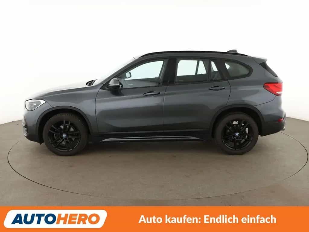 BMW X1 sDrive 18i Sport Line Aut.*NAV*TEMPO*CAM*AHK* 05/2022-photo-2