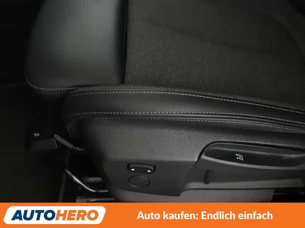BMW X1 sDrive 18i Sport Line Aut.*NAV*TEMPO*CAM*AHK* 05/2022-photo-31