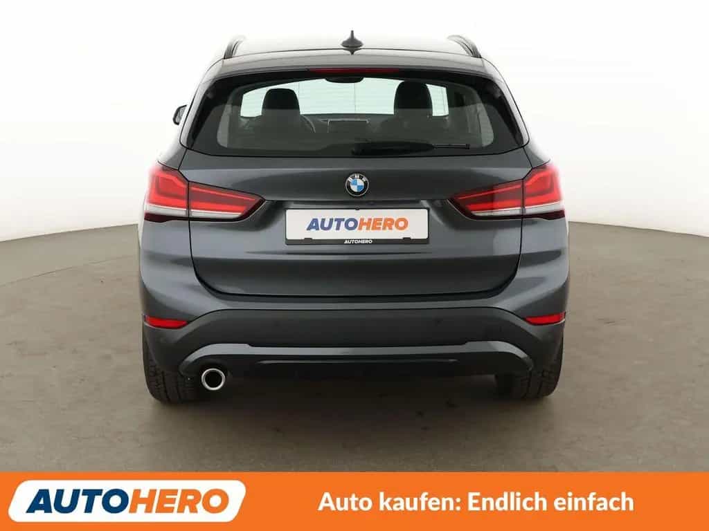 BMW X1 sDrive 18i Sport Line Aut.*NAV*TEMPO*CAM*AHK* 05/2022-photo-4