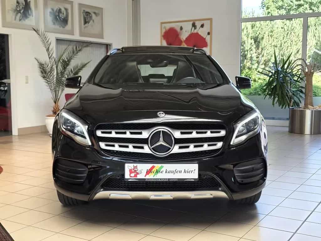 Mercedes-Benz GLA 200 Autom. AMG/LED/Leder/Kamera/Panorama/Ahk 10/2018-photo-1