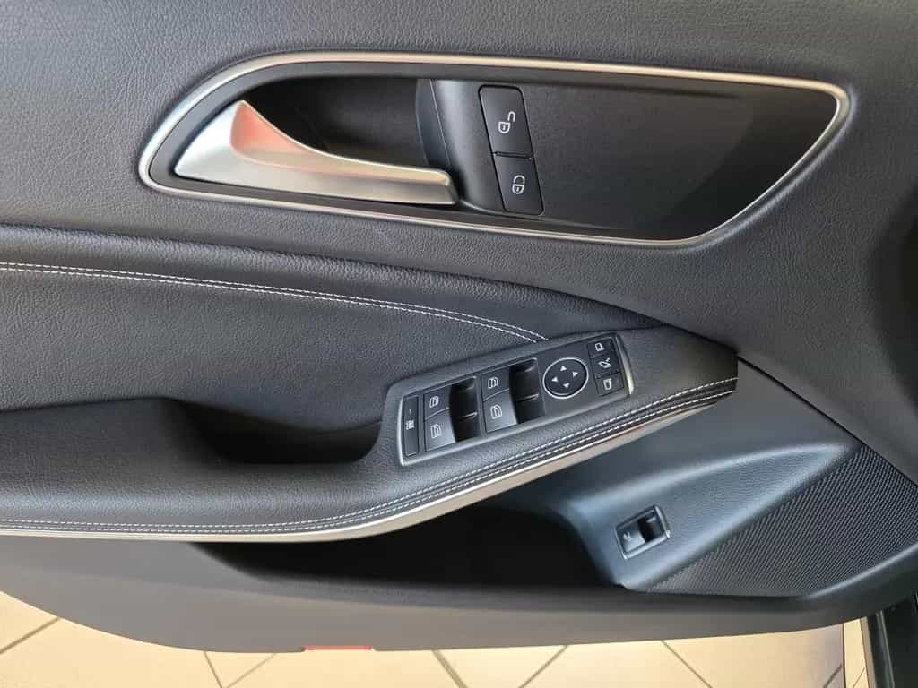 Mercedes-Benz GLA 200 Autom. AMG/LED/Leder/Kamera/Panorama/Ahk 10/2018-photo-14