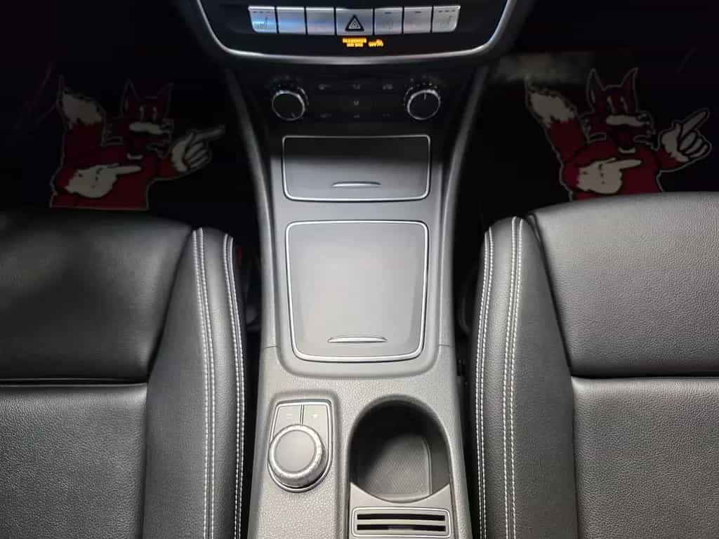 Mercedes-Benz GLA 200 Autom. AMG/LED/Leder/Kamera/Panorama/Ahk 10/2018-photo-23
