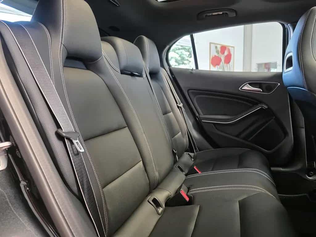 Mercedes-Benz GLA 200 Autom. AMG/LED/Leder/Kamera/Panorama/Ahk 10/2018-photo-27