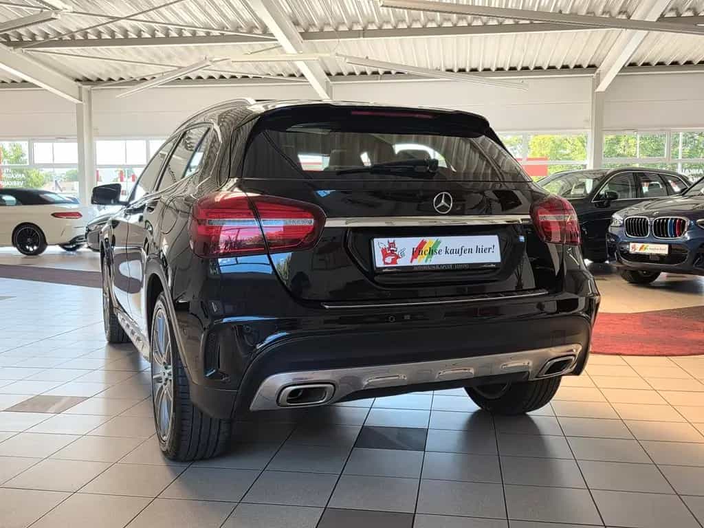 Mercedes-Benz GLA 200 Autom. AMG/LED/Leder/Kamera/Panorama/Ahk 10/2018-photo-4
