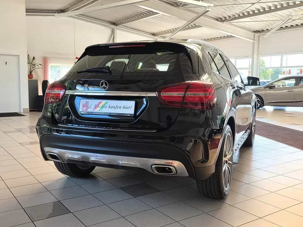 Mercedes-Benz GLA 200 Autom. AMG/LED/Leder/Kamera/Panorama/Ahk 10/2018-photo-8