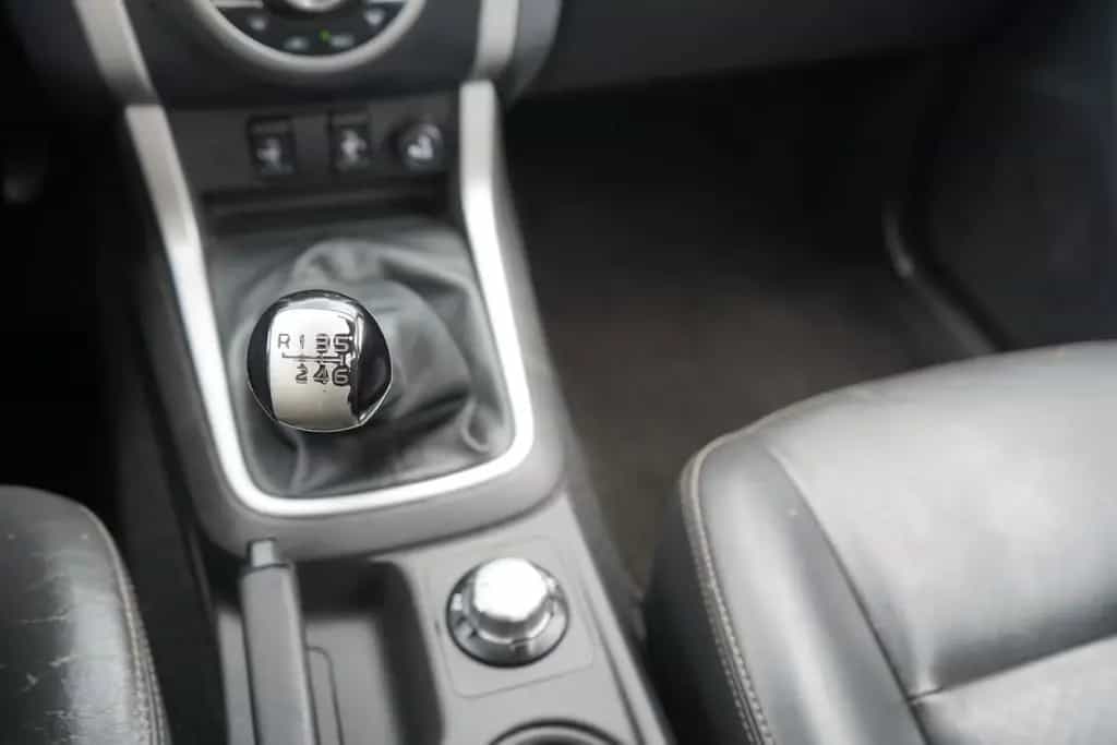 Isuzu D-Max Single Cab 4WD Basis KLIMA / LEDER / AHK 09/2016-photo-12