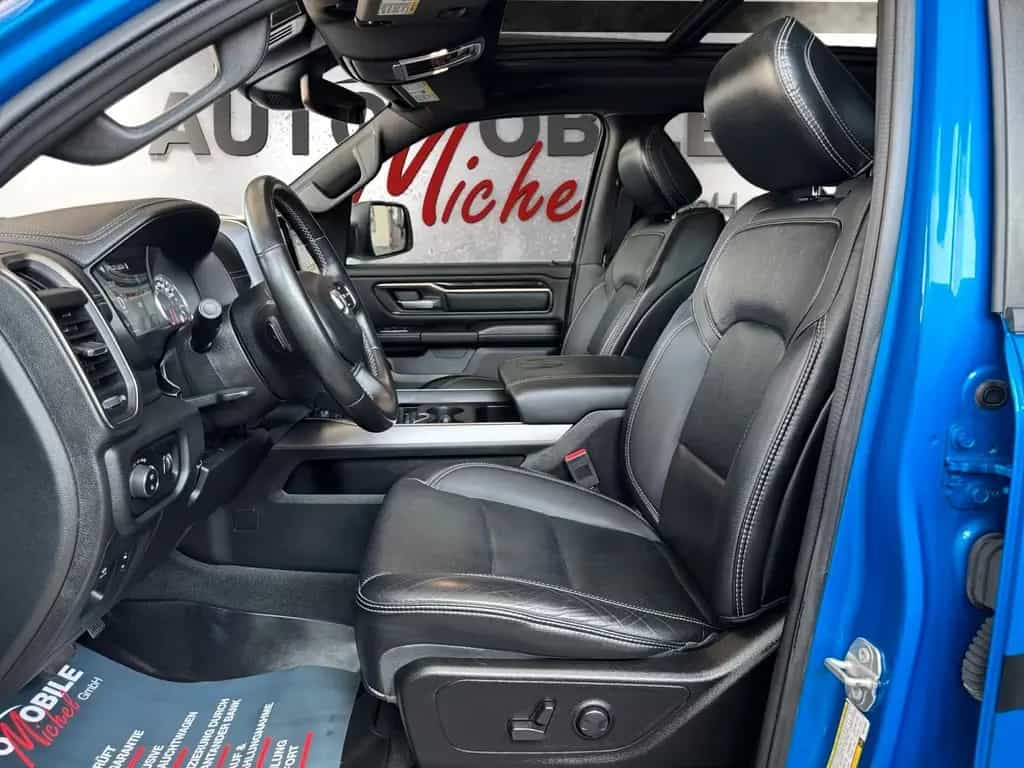 Dodge RAM 1500 5.7 Sport / 4x4 / 12"DP / Pano / SBL 07/2022-photo-9