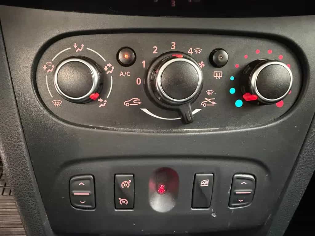 Dacia Sandero II Stepway, AHK, gr Navi, Rückfahrkamera 12/2020-photo-11