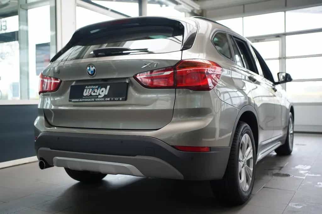 BMW X1 18d xLine +Parkassistent+Glasdach+AHK+LED+ 04/2017-photo-12