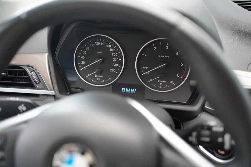 BMW X1 18d xLine +Parkassistent+Glasdach+AHK+LED+ 04/2017-photo-14