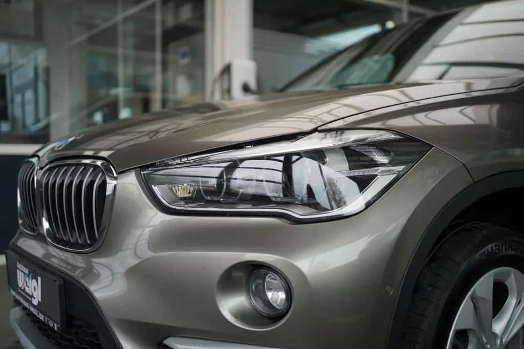 BMW X1 18d xLine +Parkassistent+Glasdach+AHK+LED+ 04/2017-photo-18