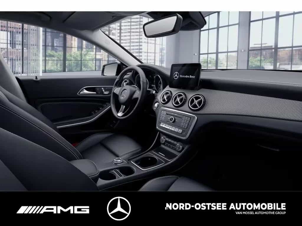 Mercedes-Benz CLA 220 Shooting Brake CLA 220 d SB URBAN 4M KAMERA PANO AHK COMAND 01/2019-photo-2