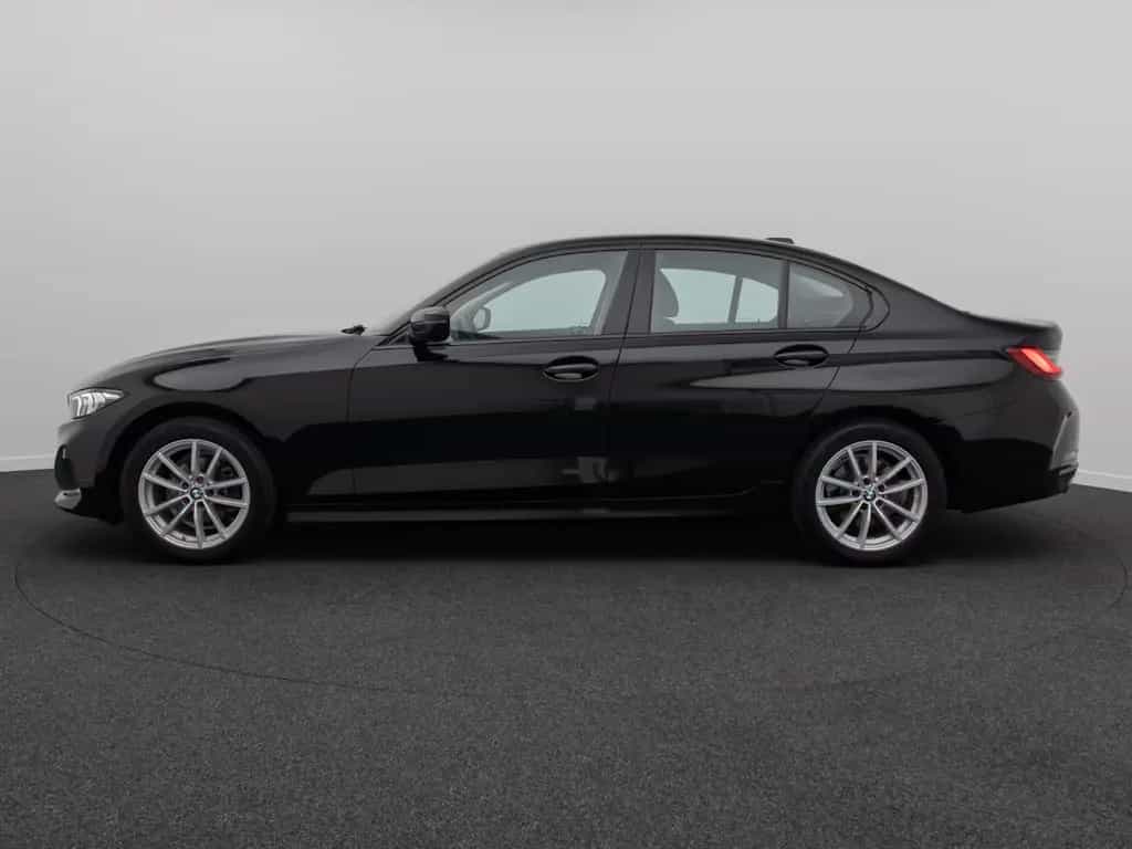 BMW 318 i GeschwindigR PDC DAB CockpitPlus Widscreen 10/2024-photo-10