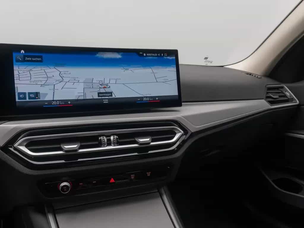 BMW 318 i GeschwindigR PDC DAB CockpitPlus Widscreen 10/2024-photo-20