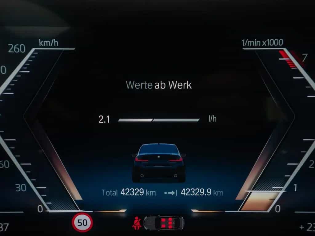 BMW 318 i GeschwindigR PDC DAB CockpitPlus Widscreen 10/2024-photo-39