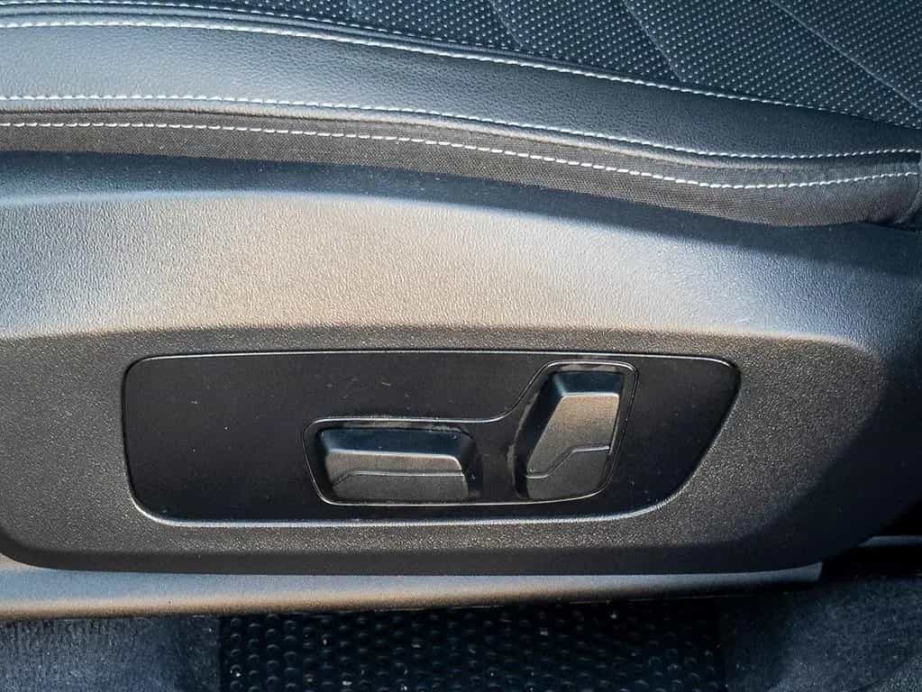BMW X1 sDrive20i xLine HUD GSD 360° ACC Sitze-Elekt 06/2023-photo-15